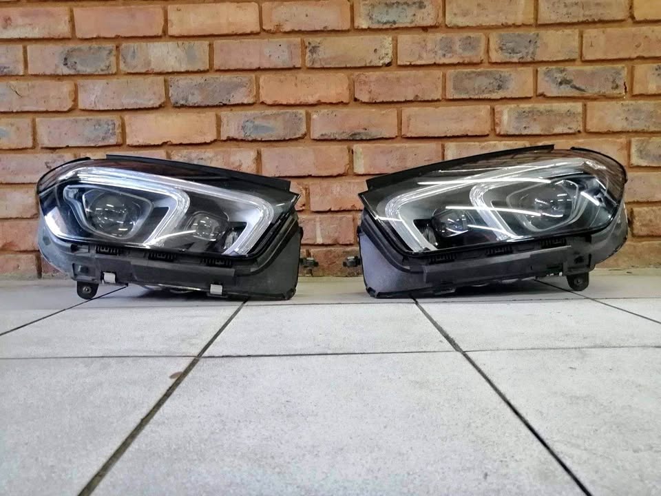 Mercedes W167 GLE headlights