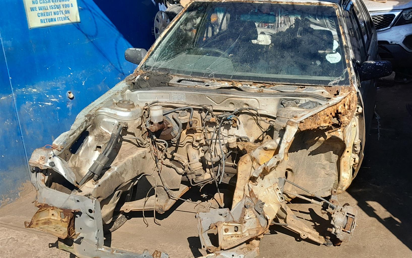 Stripping Mazda 323  B3 - Private Seller