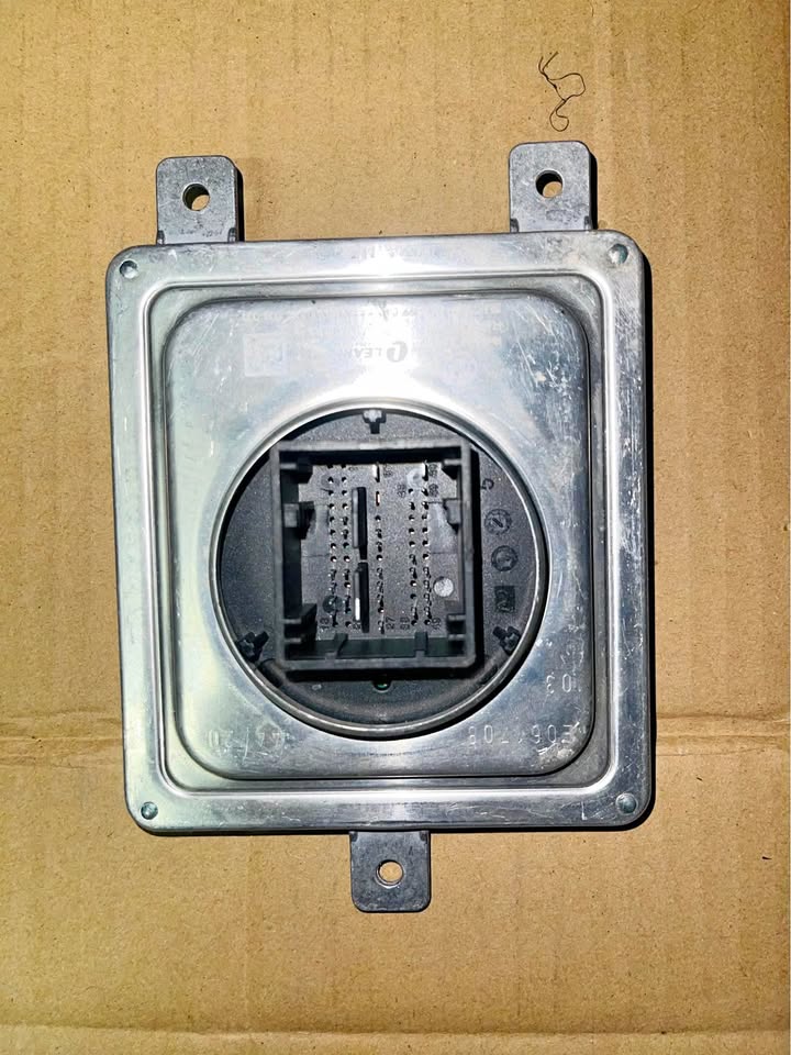 BMW 2 SERIES F40 F44 XENON DRL LED BALLAST CONTROL MODULE BMW 2 SERIES F40 F44 XENON DRL LED BALLAST CONTROL MODULE