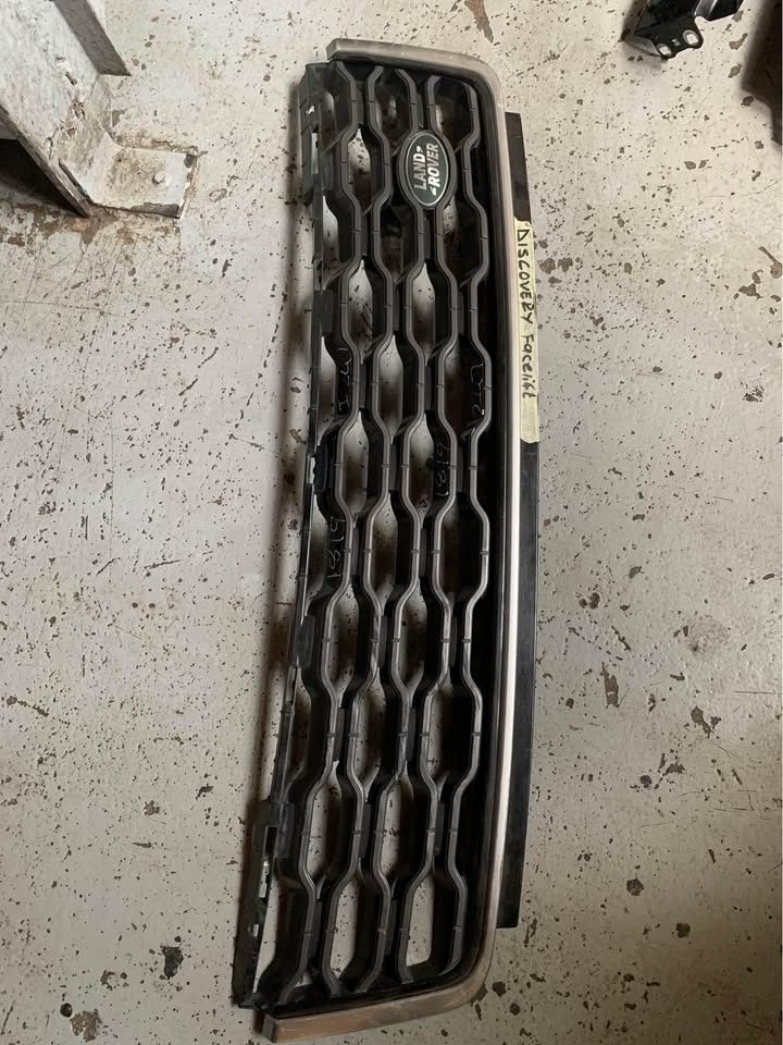 RANGE ROVER SPORT L494 FRONT BUMPER RADIATOR GRILL