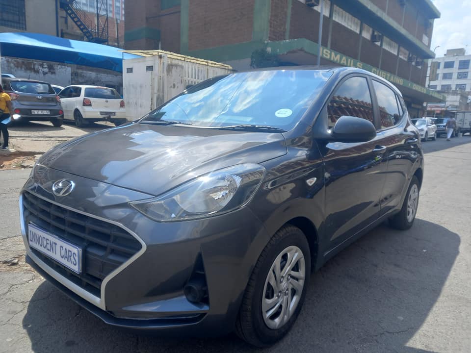 2023 HYUNDAI i10 GRAND 1.0 PETROL, MANUAL TRANSMISSION, GREY COLOUR, MILEAGE 8000KM