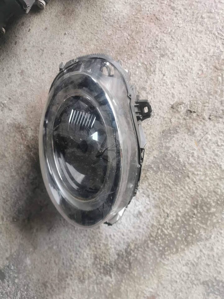 Mini Cooper F56 left headlight - Private Seller Mini Cooper F56 left headlight - Private Seller