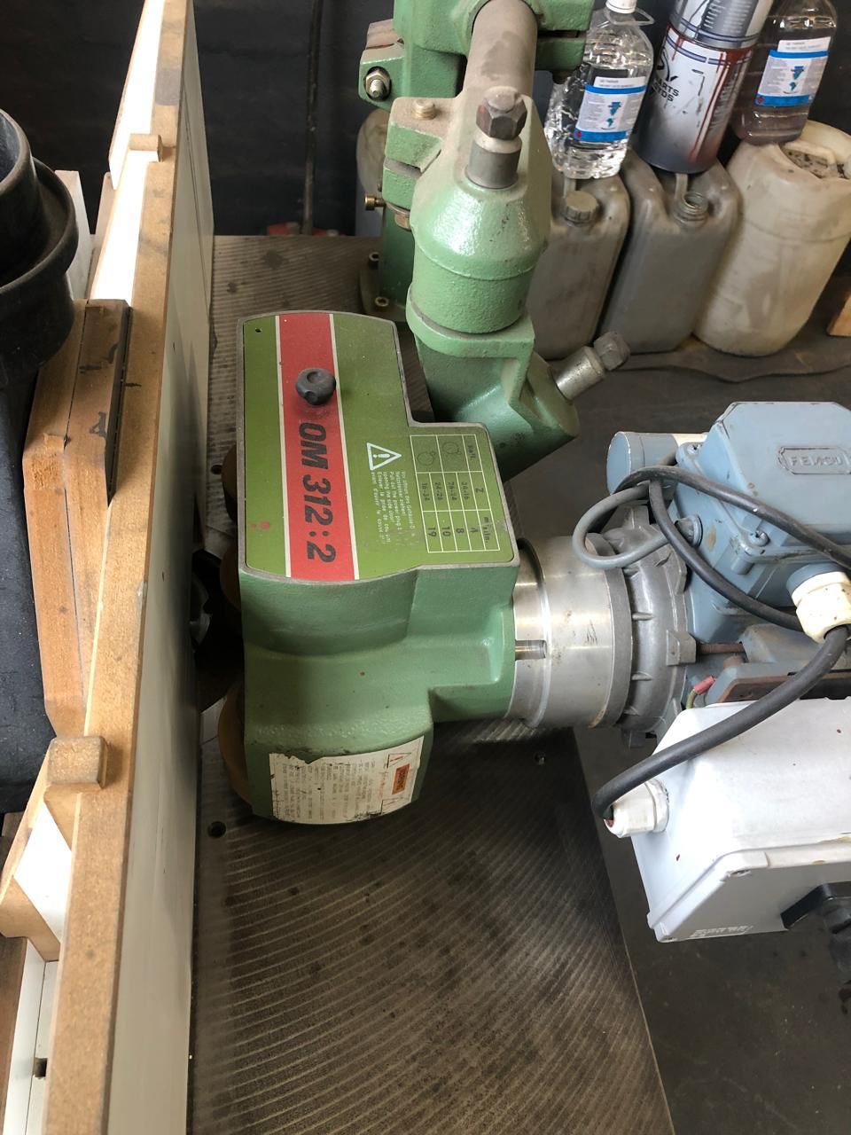 Wood work spindle with feeder | Junk Mail Marketplace