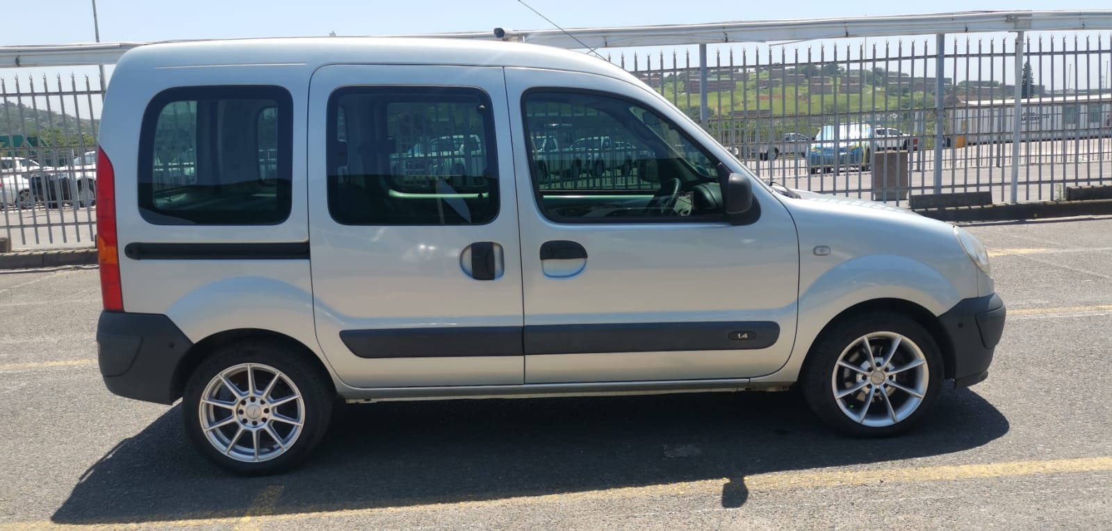 2006 Renault Kangoo | Junk Mail Marketplace