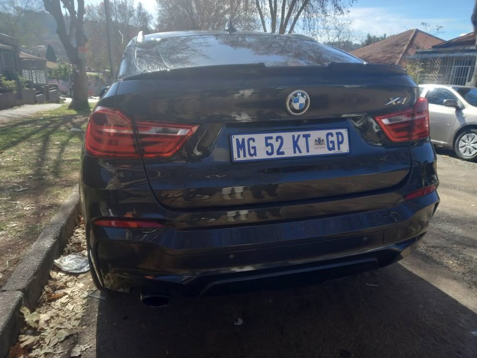 2017 BMW X4 XDRIVE 2.0D AUTOMATIC, BLACK, 120000KMS Full Service History, SPARE KEY.