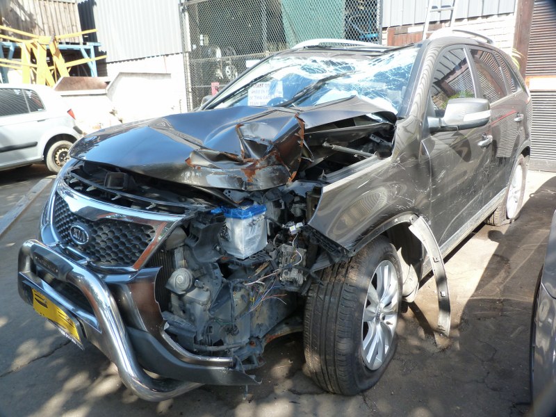 Kia Sorento 2.2D 4x4 AT Grey - 2012 STRIPPING FOR SPARES - Private Seller Kia Sorento 2.2D 4x4 AT Grey - 2012 STRIPPING FOR SPARES - Private Seller