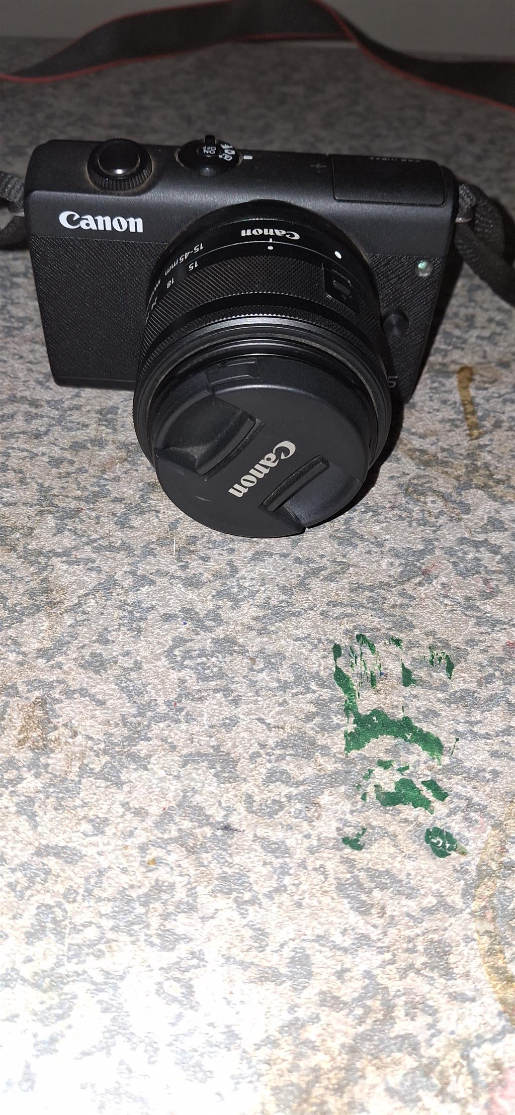CANON EOS M200 CAMERA