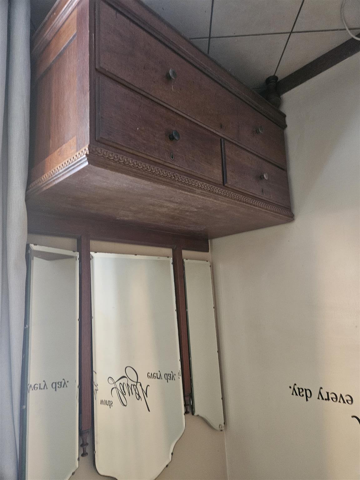 Dressing Table with 3 bevel mirrors and 3 draws