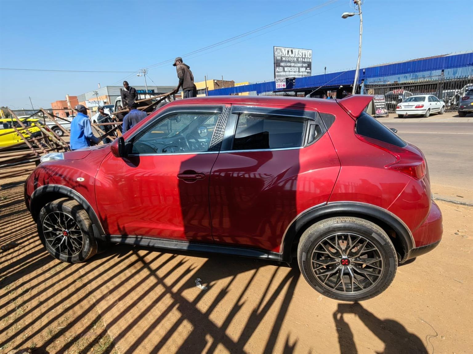 Stripping for Spares: Nissan Juke 1.6 2013 petrol automatic HR16