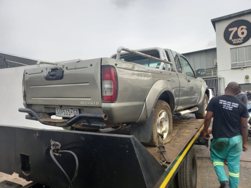 NISSAN HARDBODY STRIPPING FOR SPARES - Private Seller