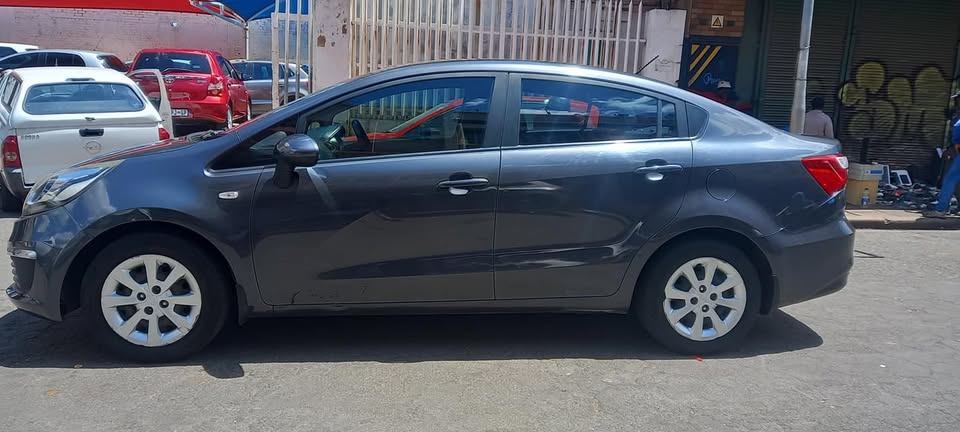 2016 KIA RIO 1.4 SEDAN PETROL, MANUAL TRANSMISSION, GREY COLOUR, MILEAGE 75000KM