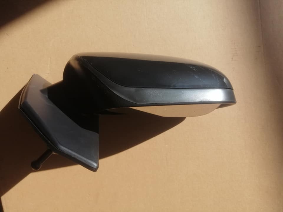 Used Toyota RunX mirrors 2002-2007 manual for sale in Gauteng