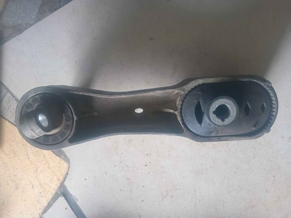 BMW 3 SERIES G20 M SPORT 330E 2019- / ENGINE MOUNT - 6860494 - Private Seller