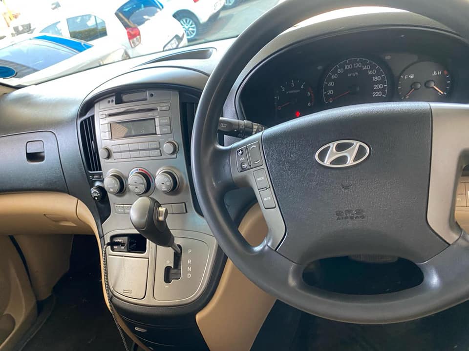 2013 HYUNDAI H-1 2.5 (DIESEL)AUTOMATIC