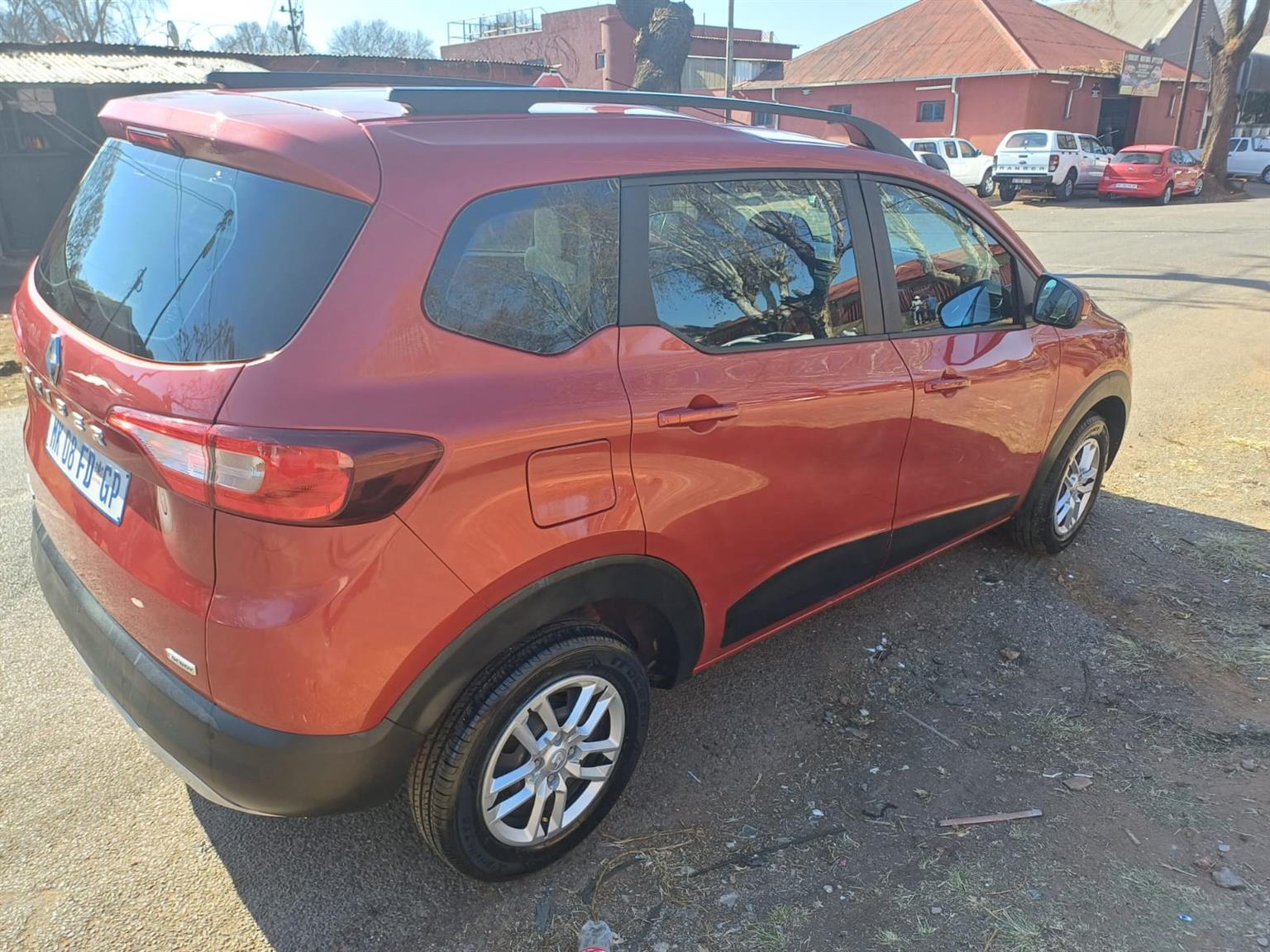 Used 2020 Renault Triber 1.0 Dynamique - Private Seller Used 2020 Renault Triber 1.0 Dynamique - Private Seller
