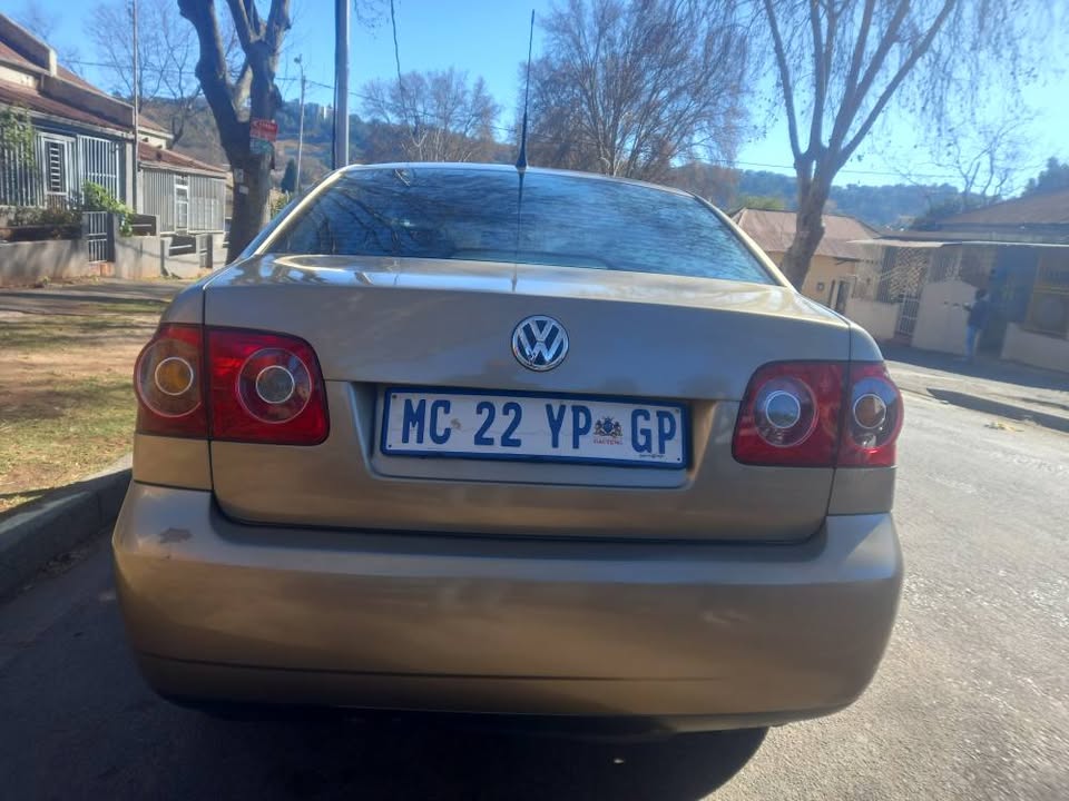 2018 VW Polo Vivo Sedan 1.4 Automatic, Gold, 79000kms