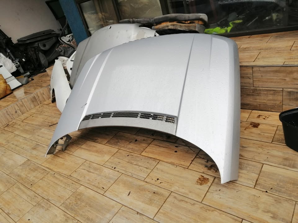 Range rover Vogue L322 (2008) Bonnet - Private Seller