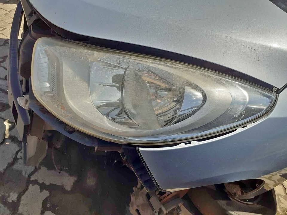 Hyundai i10 1.2 front Headlights for sale - Private Seller Hyundai i10 1.2 front Headlights for sale - Private Seller