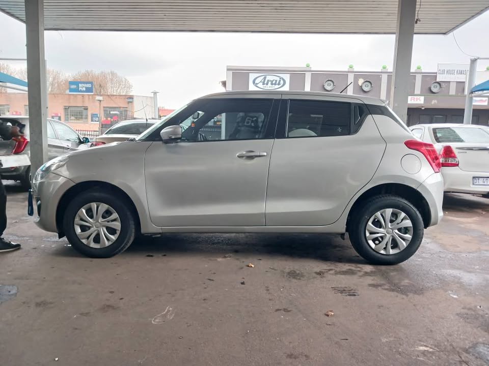 2020 SUZUKI SWIFT 1.2  Transmission: Manual  Mileage: 48000km  Fueltype: Petrol  Silver