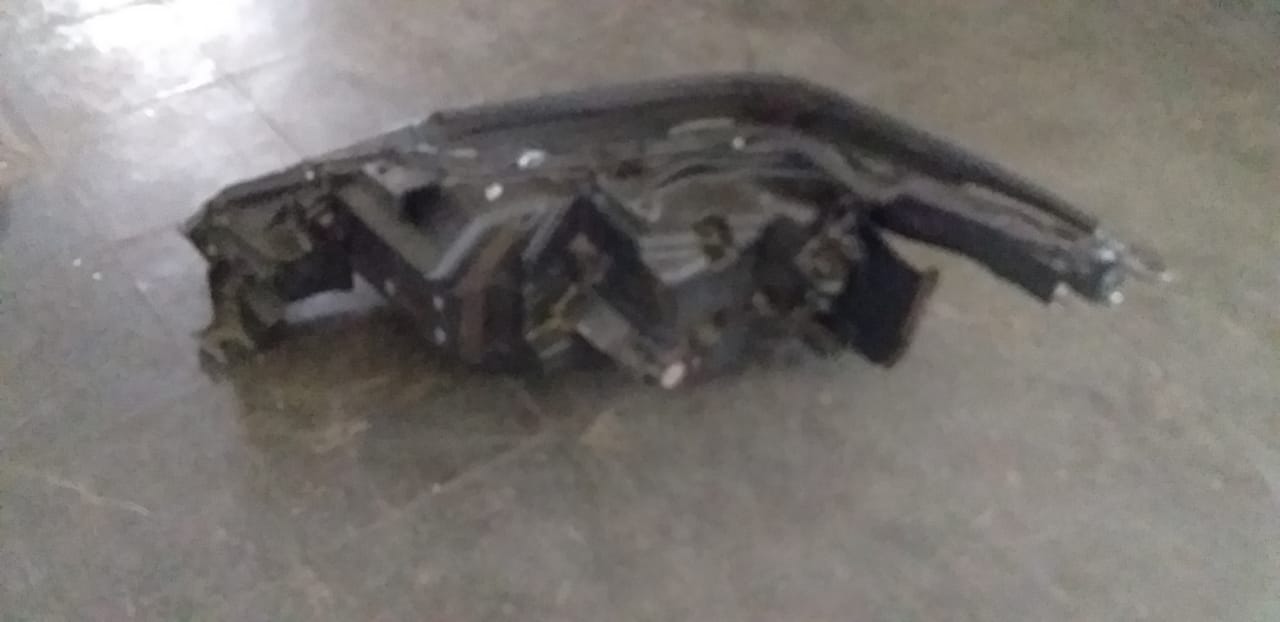 Lexus LX 510 headlight - Private Seller
