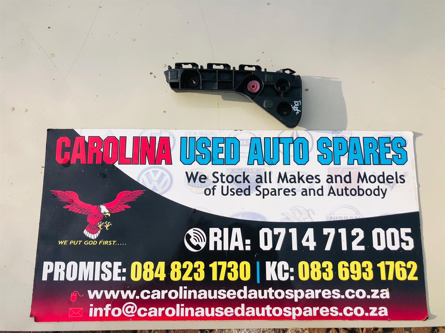 Toyota Hilux legend RS right side front bumper bracket - Private Seller Toyota Hilux legend RS right side front bumper bracket - Private Seller
