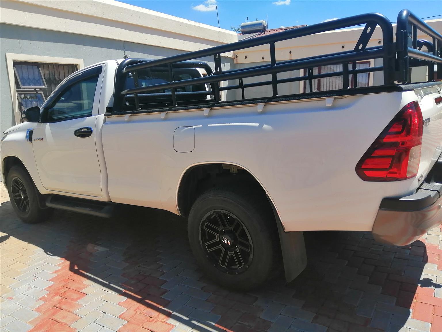 I am selling canvas frame for Toyota hilux 2019 model 