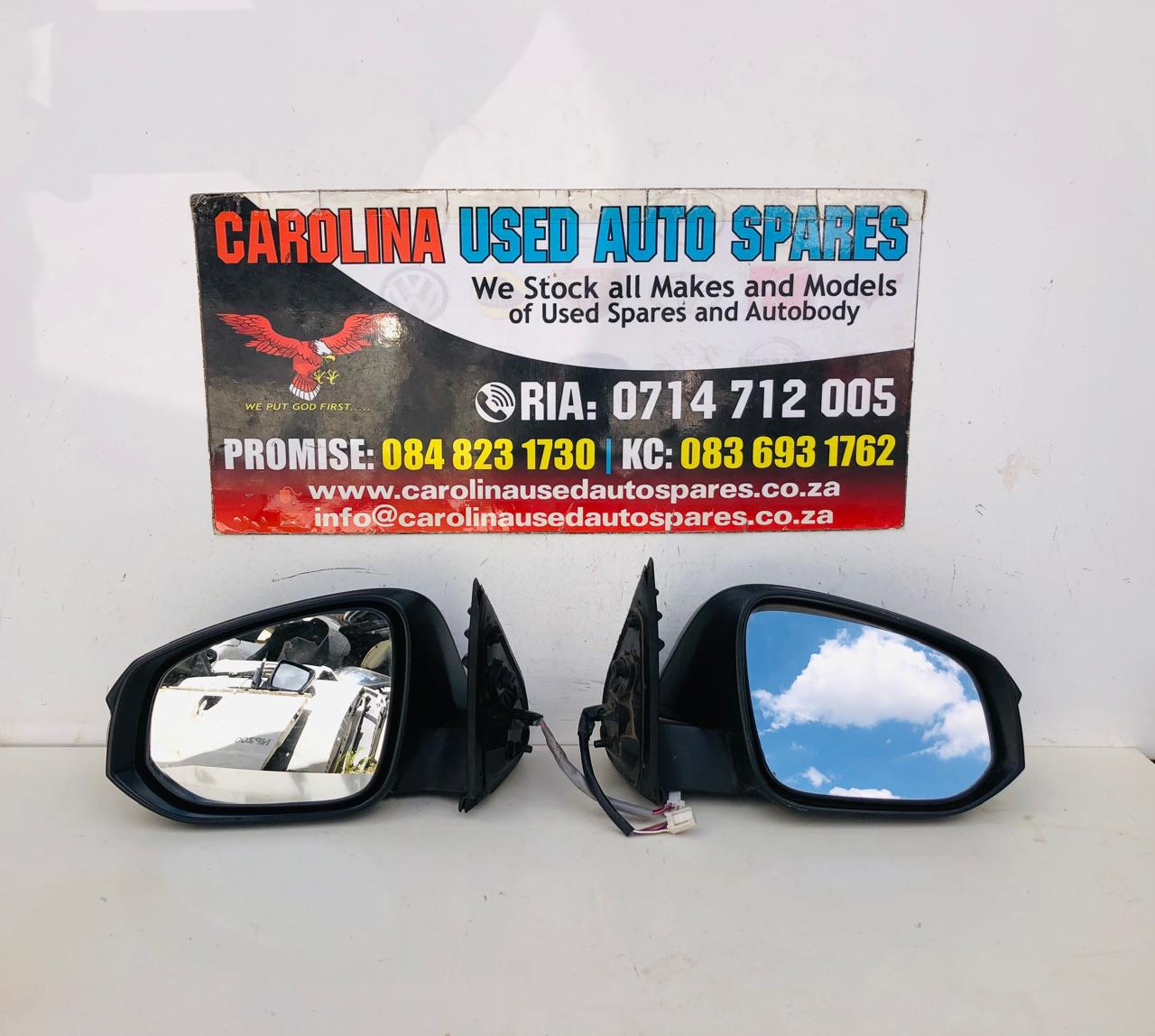 Toyota Hilux GD6 left and right side mirror with indicator (5 wires) - Private Seller Toyota Hilux GD6 left and right side mirror with indicator (5 wires) - Private Seller