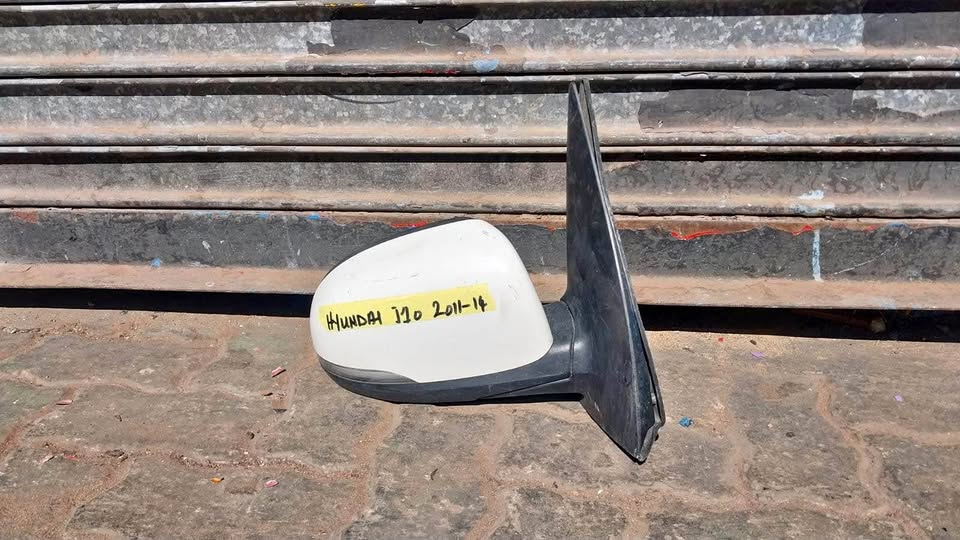 Hyundai i20 side mirror 2011/14 - Private Seller Hyundai i20 side mirror 2011/14 - Private Seller