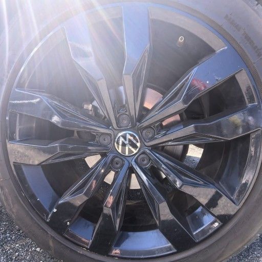 VW TIGUAN 20IN SINGLE MAG - Private Seller VW TIGUAN 20IN SINGLE MAG - Private Seller