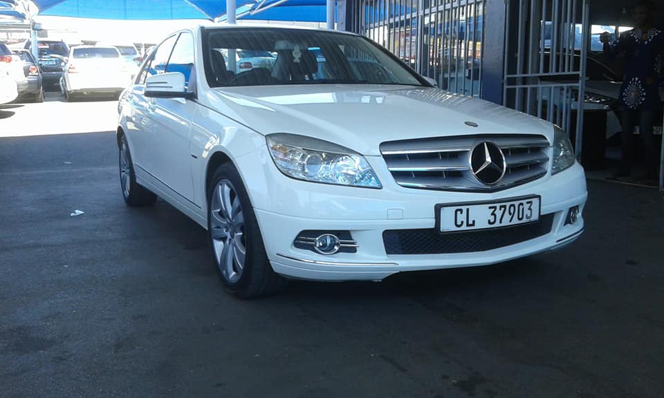 2010 MERCEDES BENZ C200