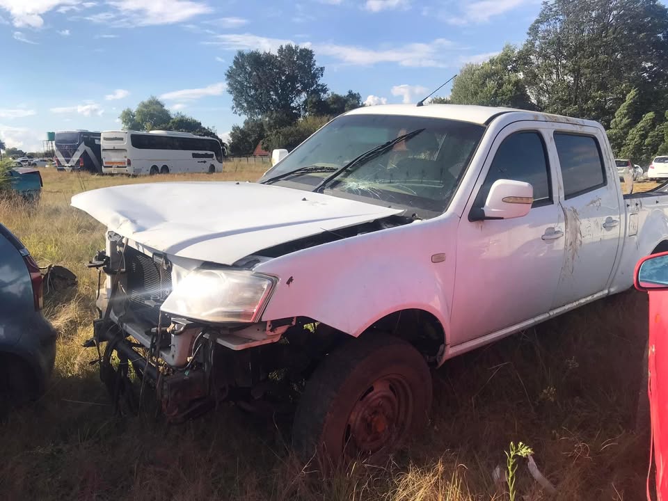 TATA Xenon DLE 2.2L Spares for Stripping
