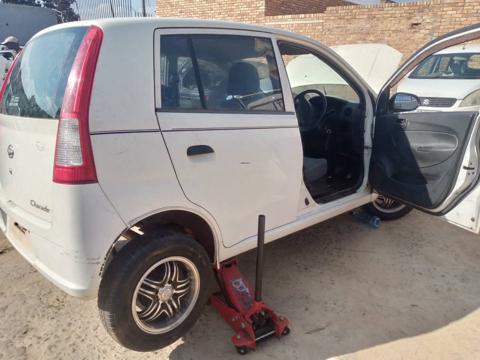 Daihatsu Charede 2007 Parts - Private Seller