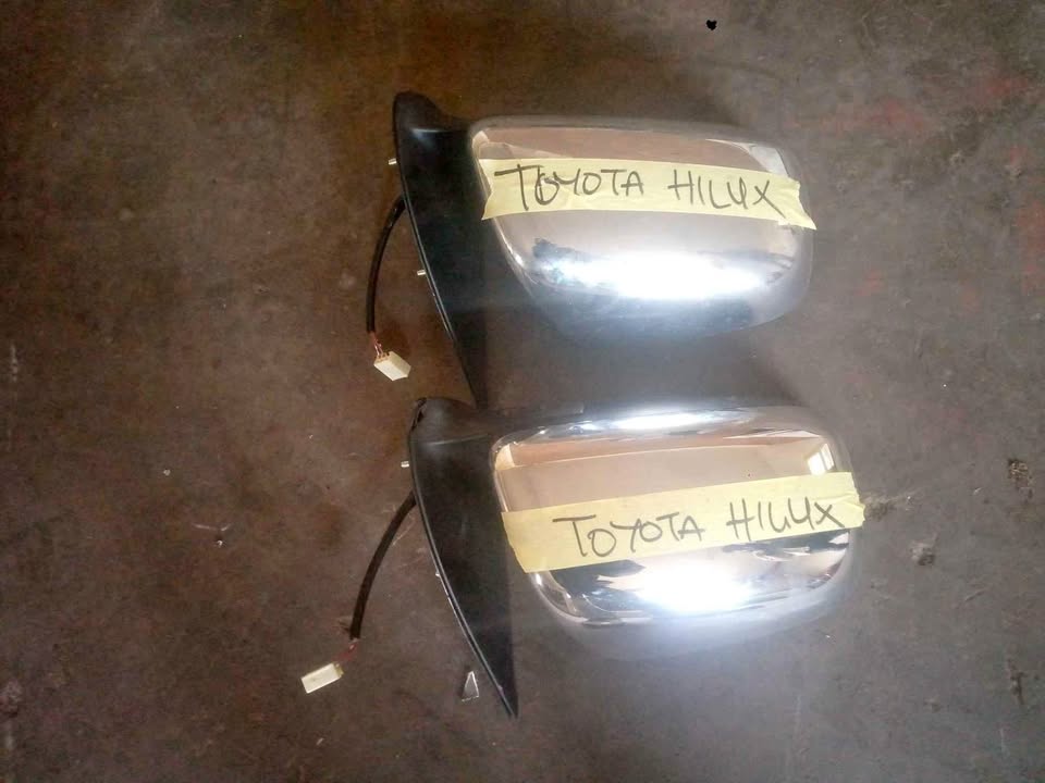 Toyota Hilux right side mirror - Private Seller Toyota Hilux right side mirror - Private Seller