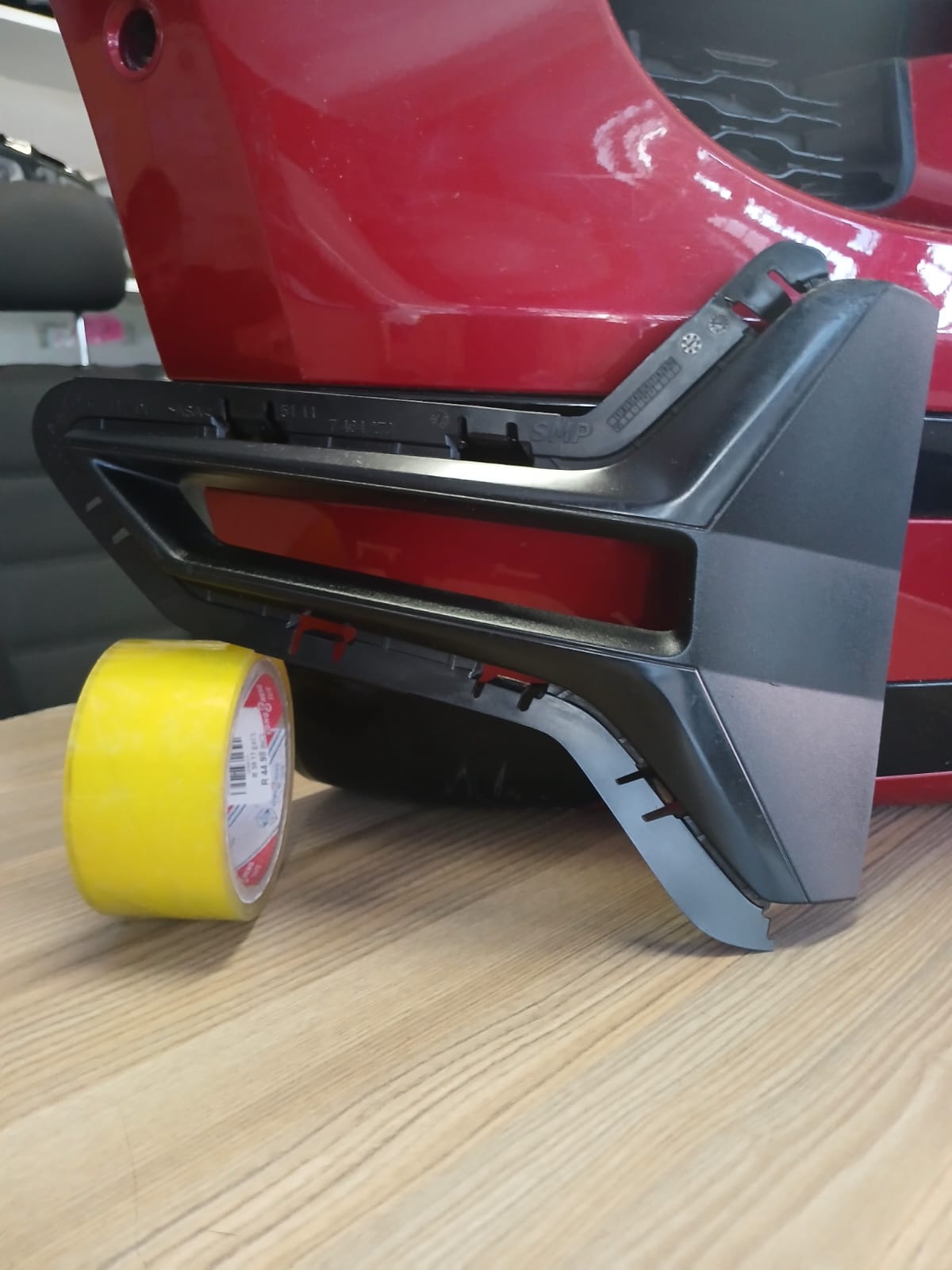 2018 BMW G20 3 SERIES LEFT SIDE FOG LIGHT COVER FOR SALE IN EXELLENT CONDITION - Private Seller
