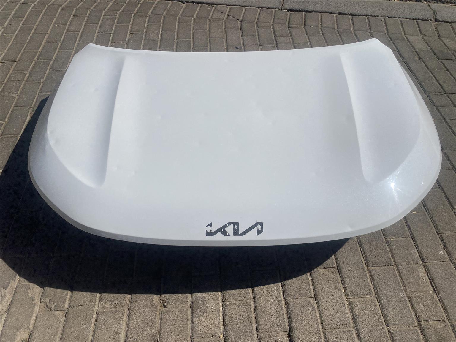 2024 KIA SELTOS BONNET HOOD FOR SALE. IN EXCELLENT CONDITION - Private Seller 2024 KIA SELTOS BONNET HOOD FOR SALE. IN EXCELLENT CONDITION - Private Seller