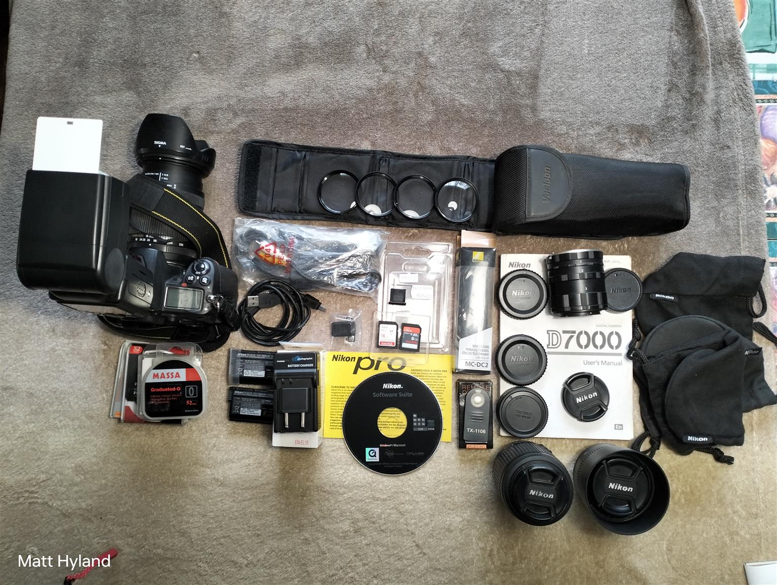 Nikon d7000 Pro-sumer dSLR bundle for sale, body(36000 actuations only)etc Nikon d7000 Pro-sumer dSLR bundle for sale, body(36000 actuations only)etc
