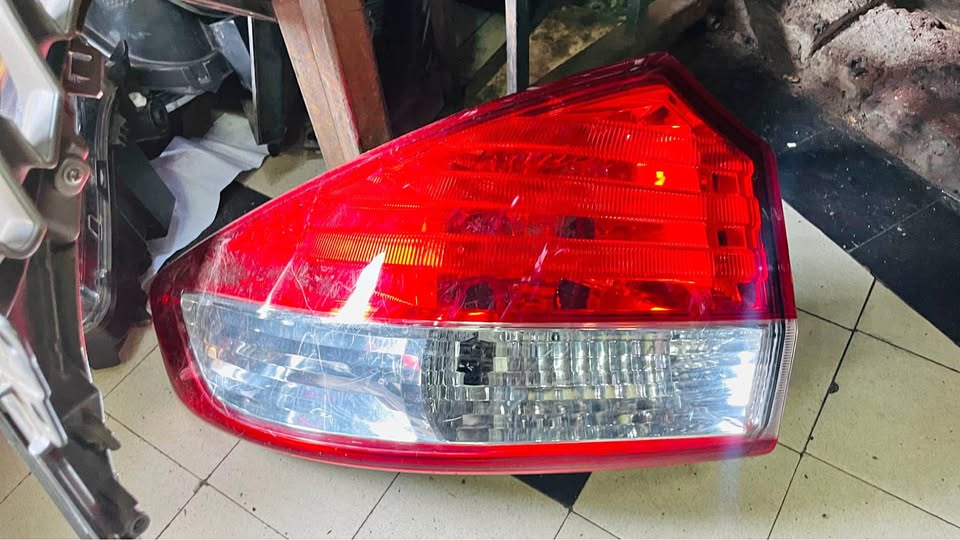 SUZUKI CIAZ TAILLIGHT - Private Seller SUZUKI CIAZ TAILLIGHT - Private Seller