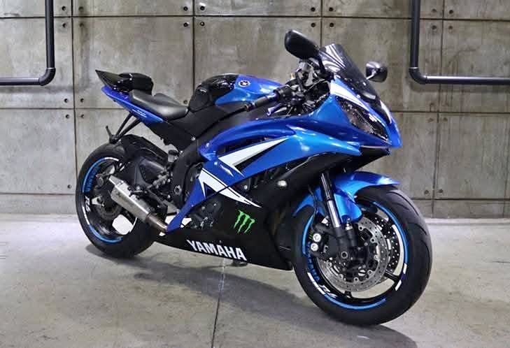 2014 Yamaha YZF-R6 - 43 000KM Akrapovic Exhaust - Tinted Screen - Private Seller