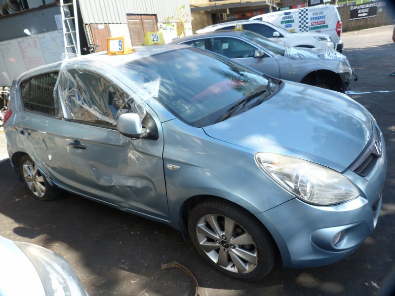 Hyundai i20 1.6 Manual Blue - 2010 STRIPPING FOR SPARES - Private Seller