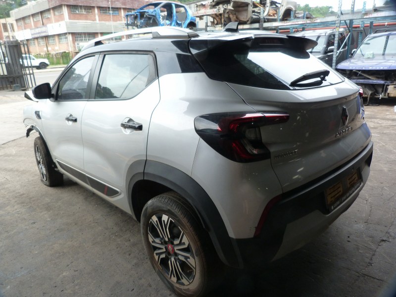 Renault Kiger 1.0 Petrol Manual Silver - 2022 SPARESBOYZ STRIPPING FOR SPARES - Private Seller Renault Kiger 1.0 Petrol Manual Silver - 2022 SPARESBOYZ STRIPPING FOR SPARES - Private Seller
