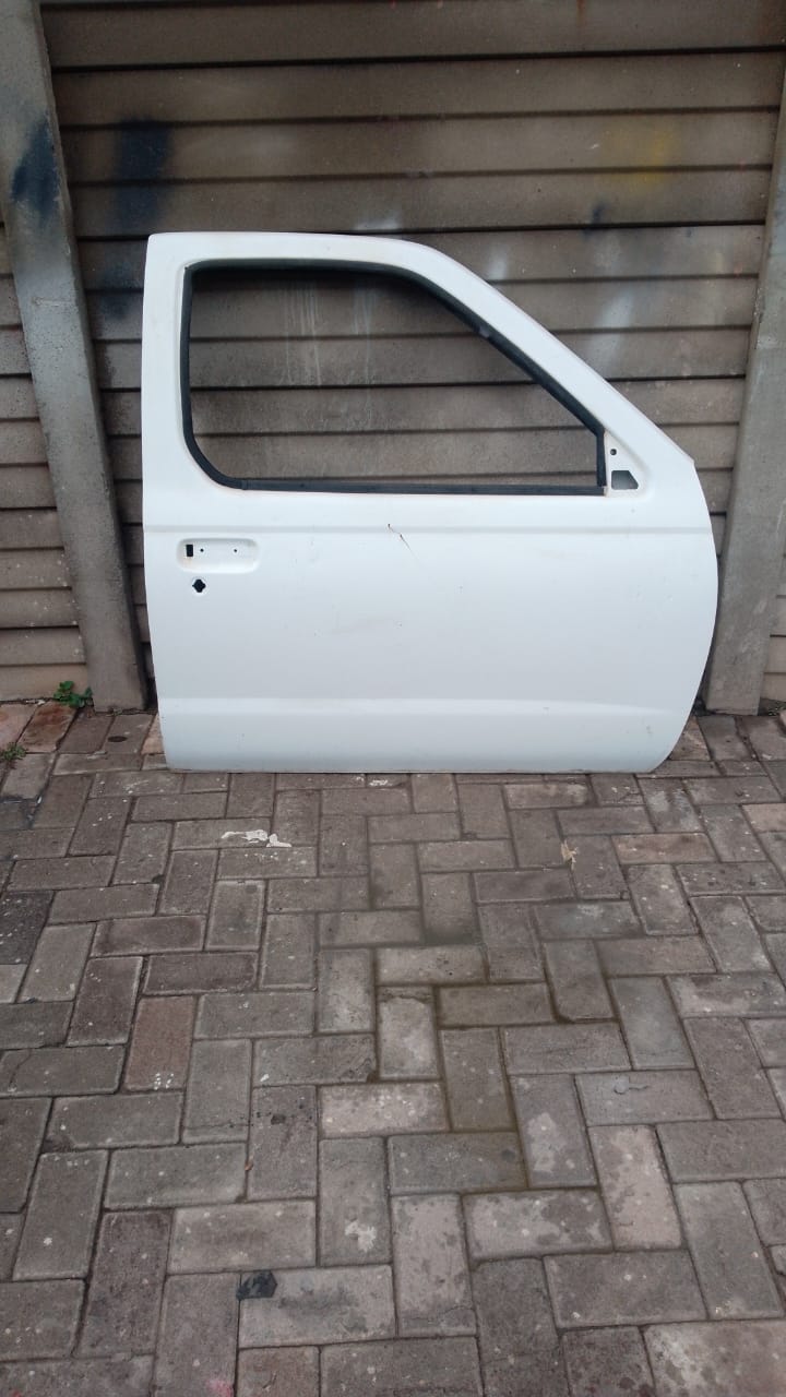 Nissan Hardbody NP300 right front door - Private Seller Nissan Hardbody NP300 right front door - Private Seller