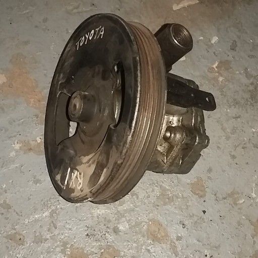 TOYOTA CAMRY (RXI SHAPE) STEERING PUMP - Private Seller