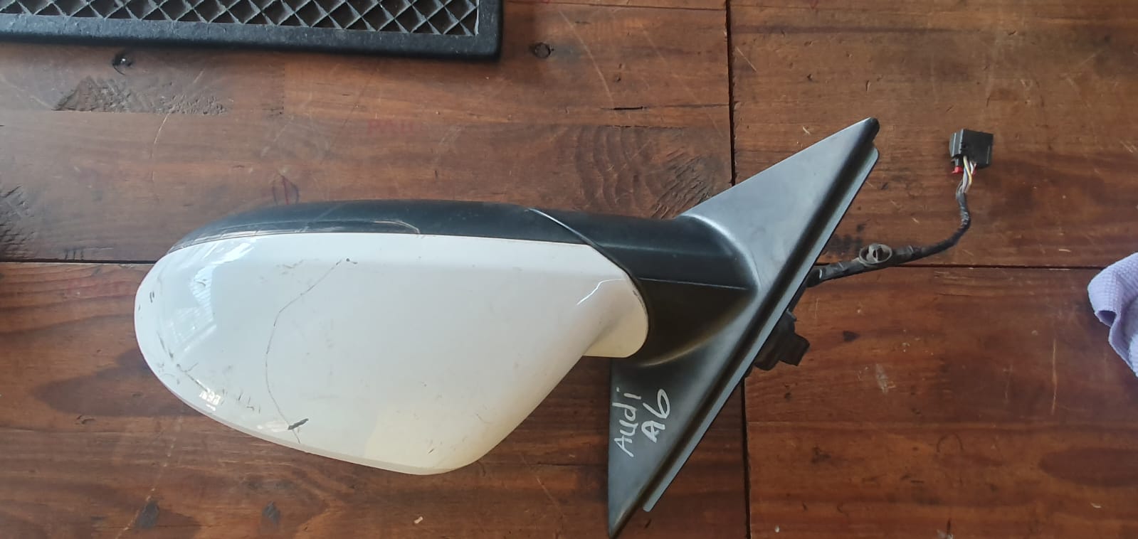 Audi A 6 2014 model left side door mirror - Private Seller