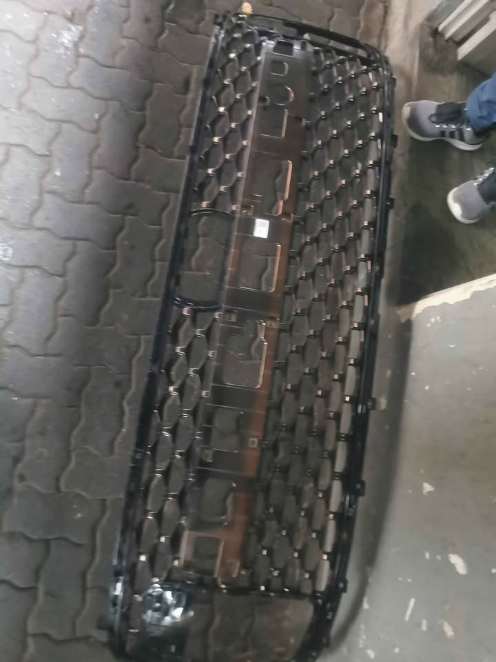 Hyundai staria grill 2024 - Private Seller