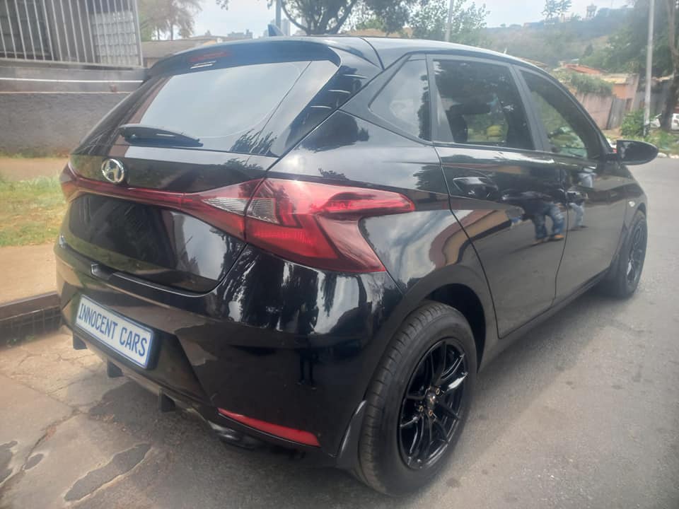 2022 HYUNDAI i20 MOTION 1.2 PETROL, MANUAL, BLACK COLOR, MILEAGE 75000KMS