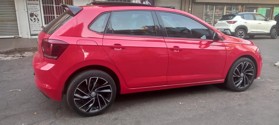 2018 MODEL VW POLO 8 R-LINE 1.0 ENGINE DSG.. AUTOMATIC TRANSMISSION.. RED.