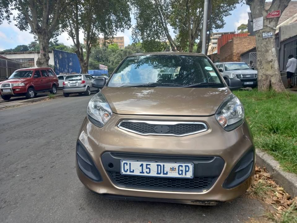 2013 Kia Picanto Hatchback Brown, 1.2 Petrol Automatic Transmission,  95000kms 2013 Kia Picanto Hatchback Brown, 1.2 Petrol Automatic Transmission,  95000kms