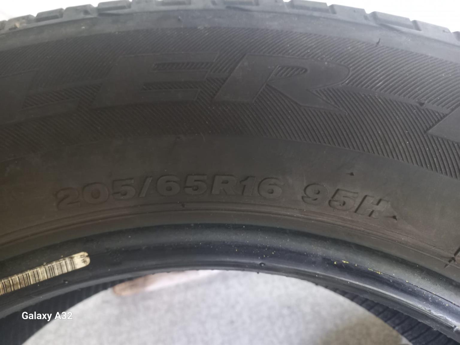 Dunlop 205/65R16. - Private Seller