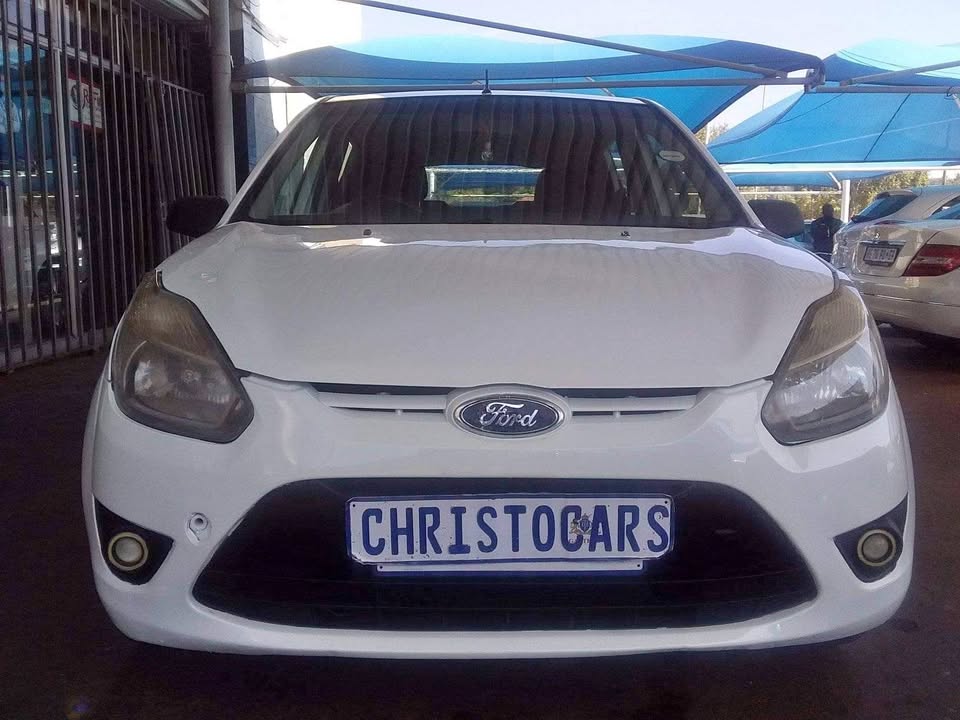 2011 Ford figo hatchback manual 2011