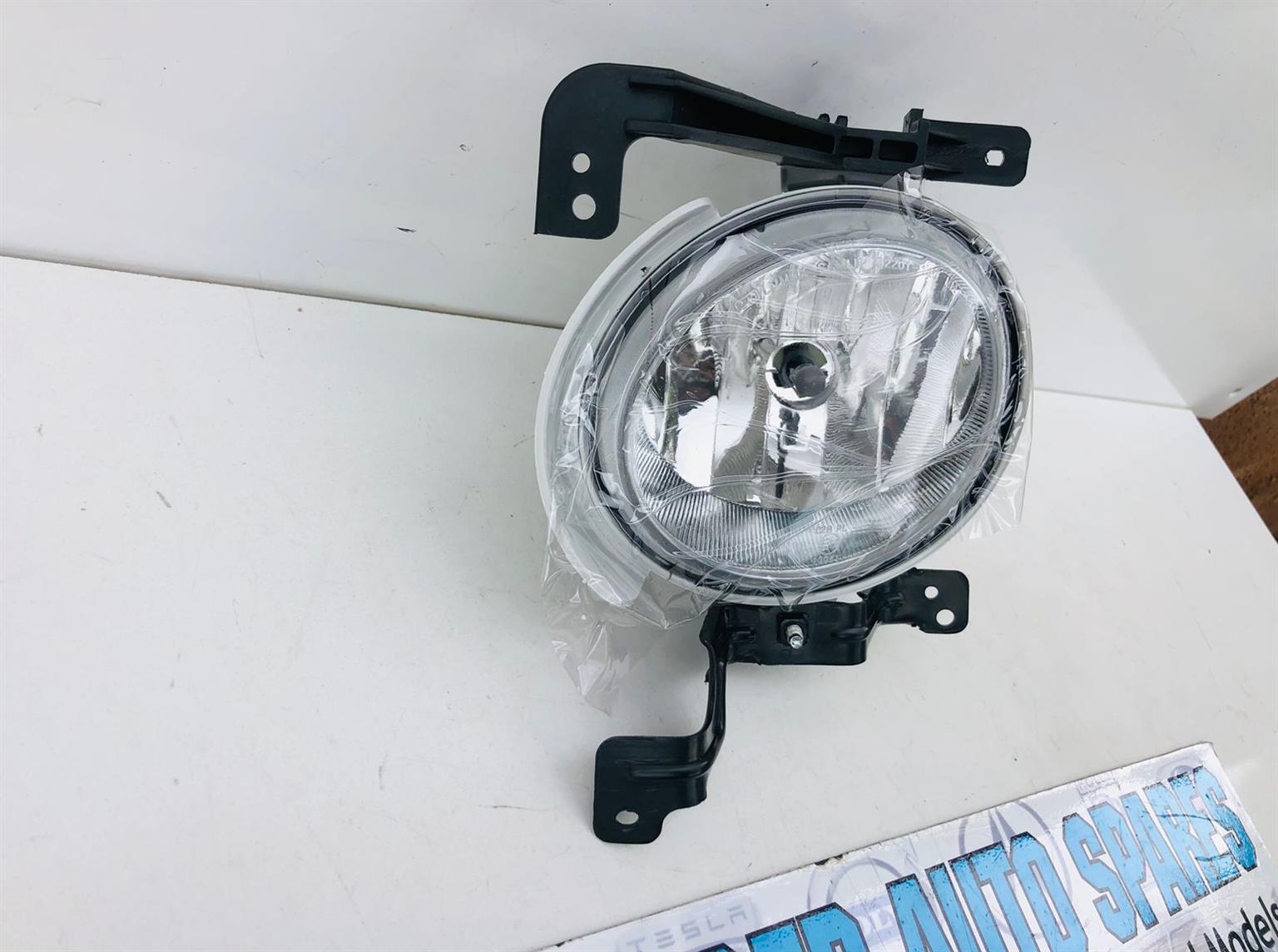 Hyundai I20 left side foglight - Private Seller